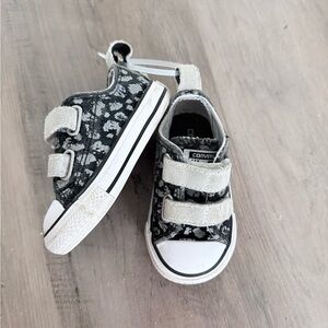 Converse toddler size 4 Shoes